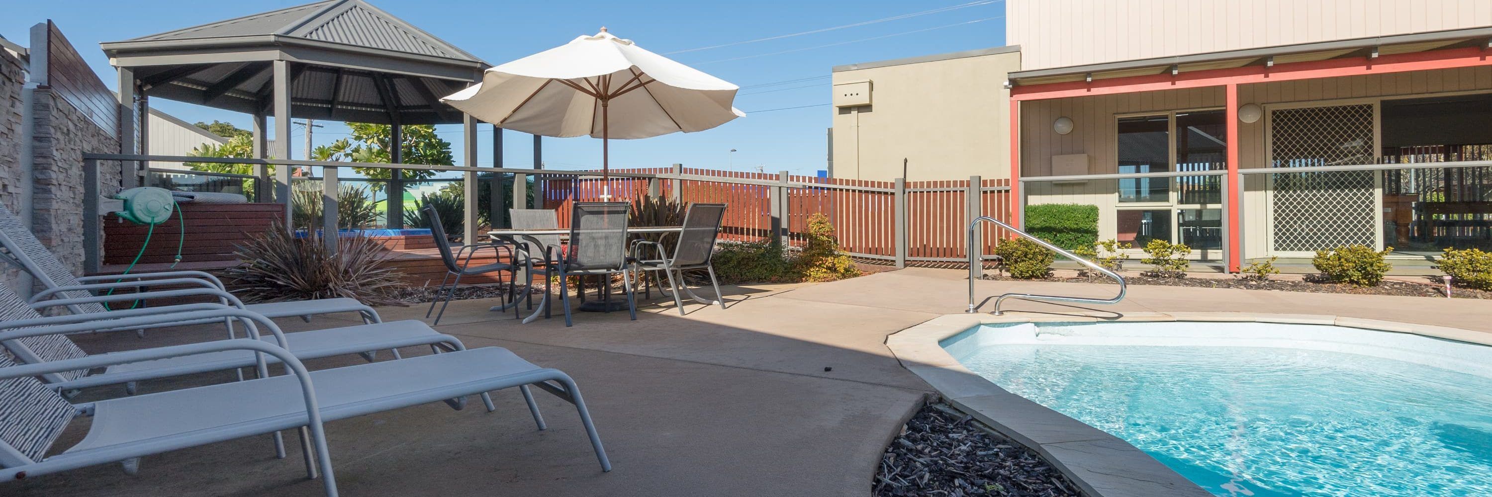 Special Deals on Lakes Entrance The Lakes Apartments