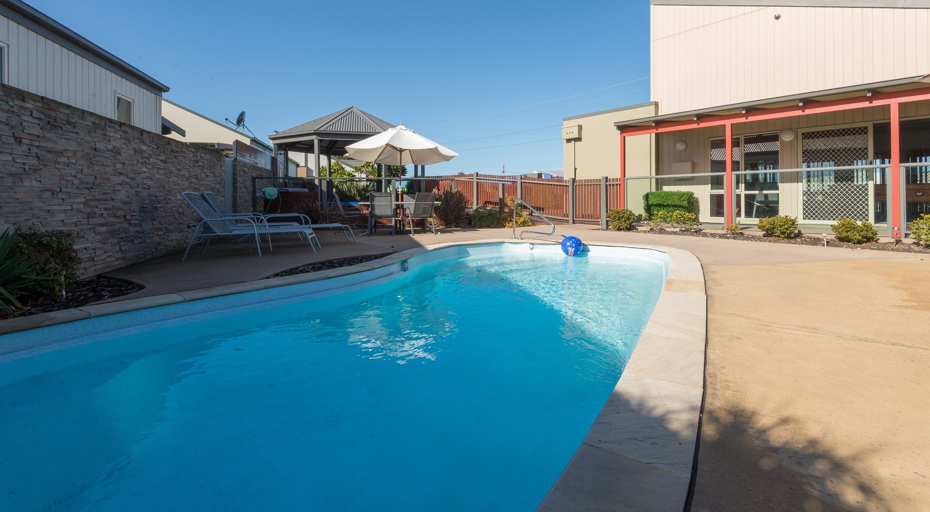 Guest Reviews The Lakes Apartments